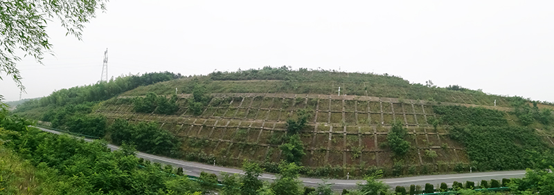 合福铁路无铜边坡